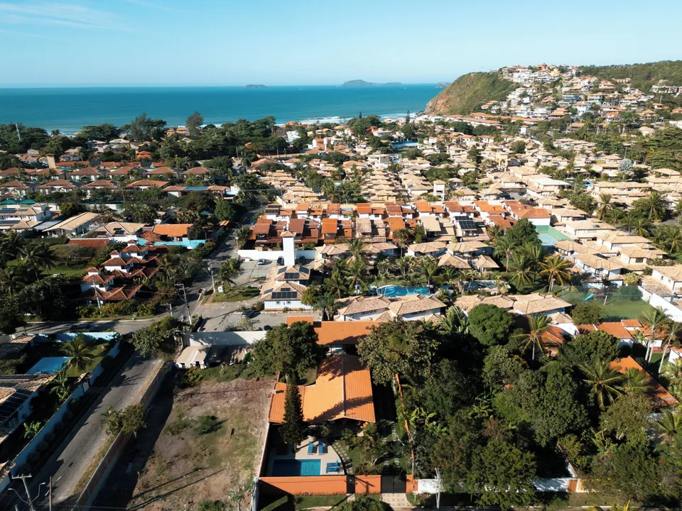 Aerial view of the estate within the Geribá neighborhood
